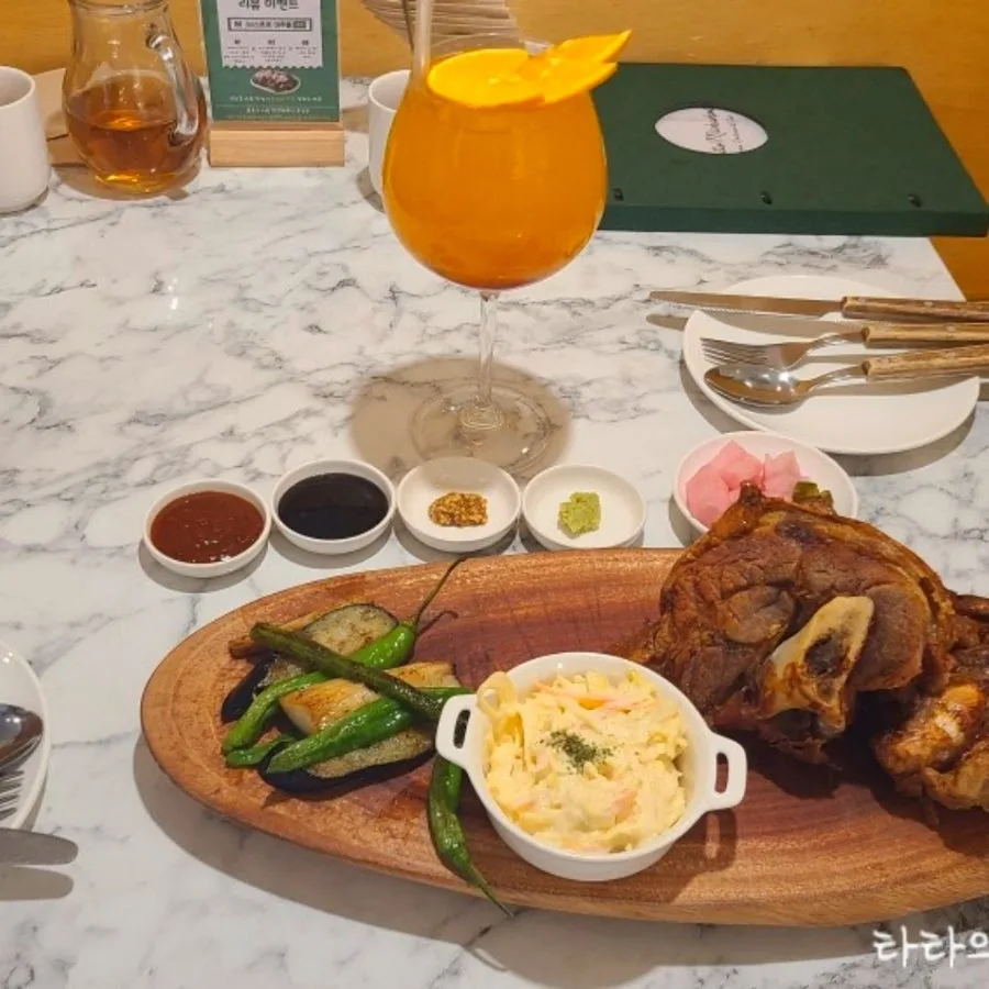 시민공원역 맛집 2026: 슈바이네학센과 유럽식 메뉴 완벽 분석 3