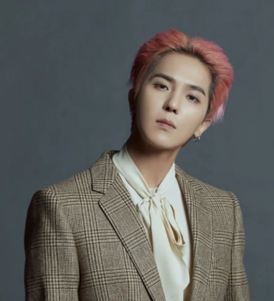 송민호 병역 논란: 102일 무단결근, 징역 1년 6개월 구형 분석 2026