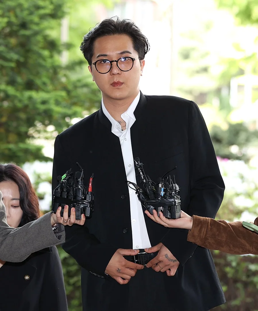 송민호 병역 논란: 102일 무단결근, 징역 1년 6개월 구형 분석 2026 3