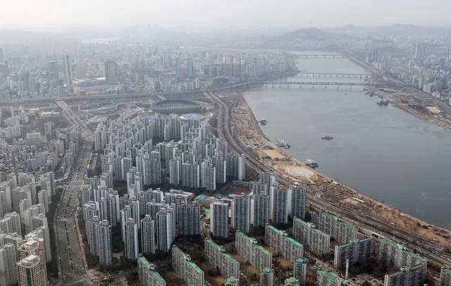 서울 남북 아파트값 격차 2026년, 2년 만에 감소한 이유는? 2
