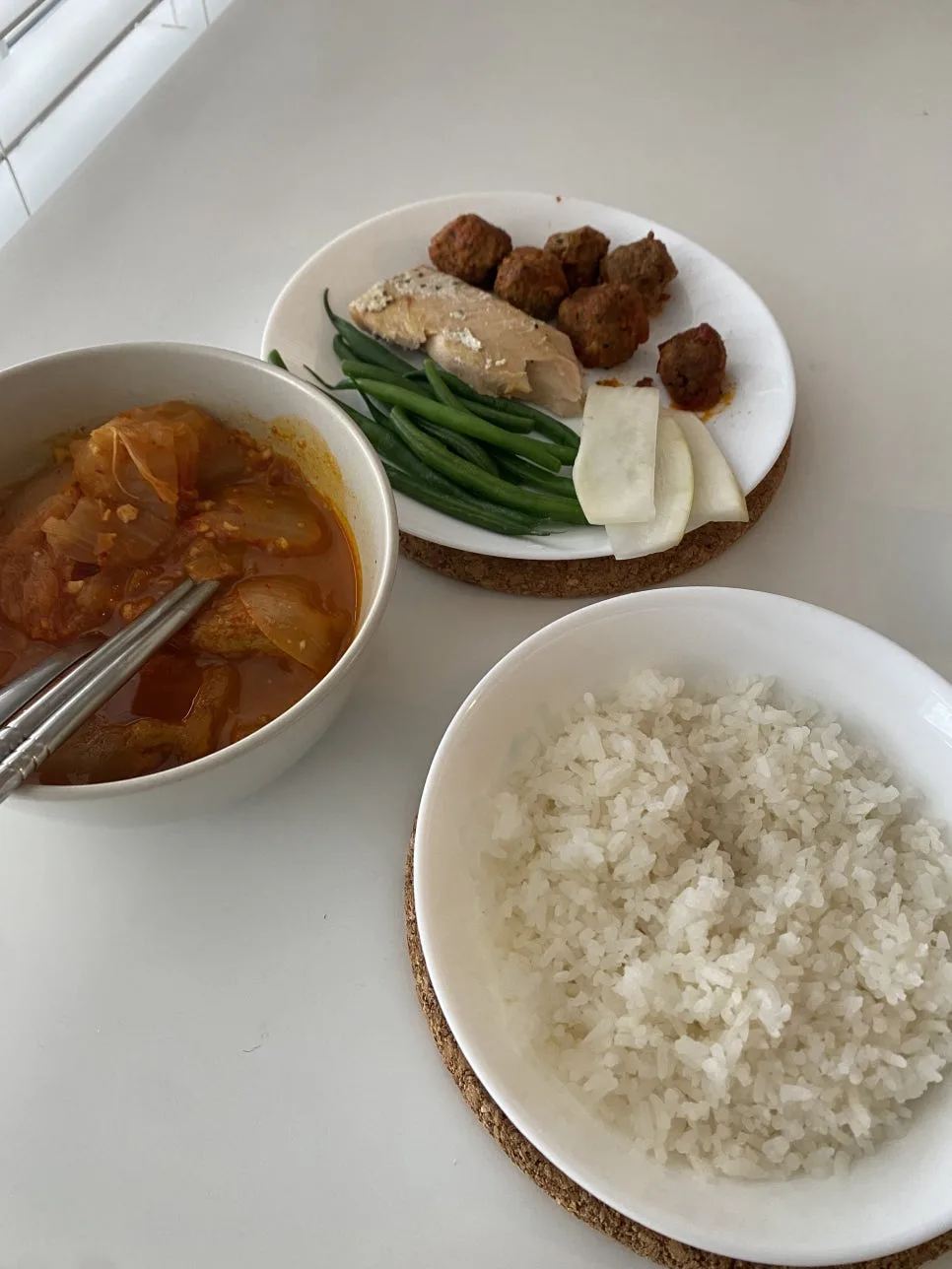 캐나다 정착 D+66~72: 현지 적응기, 한식과 날씨, 그리고 예상치 못한 사건 2026 — 일상·에세이 — joylifestory