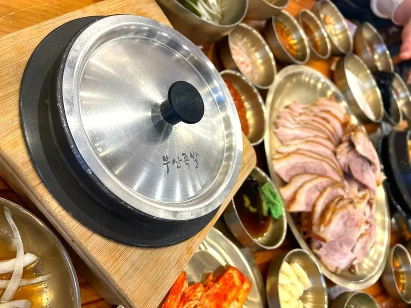 부산 냉채족발 맛집 2026: 원조 부산족발, 부평동·남포동 핵심 정보 — K-푸드·맛집 — storypeechup