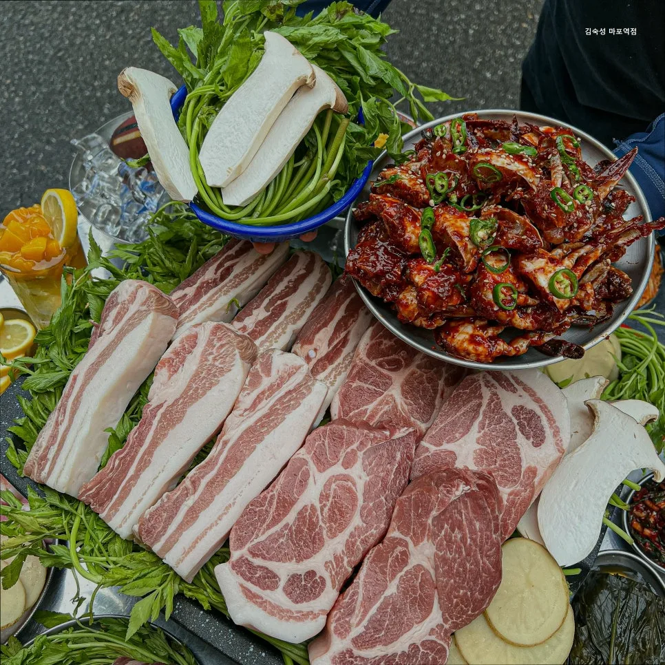 마포역 숙성육 맛집 2026: 20일 숙성 삼겹살, 직접 구워주는 특별함 — K-푸드·맛집 — yacle70
