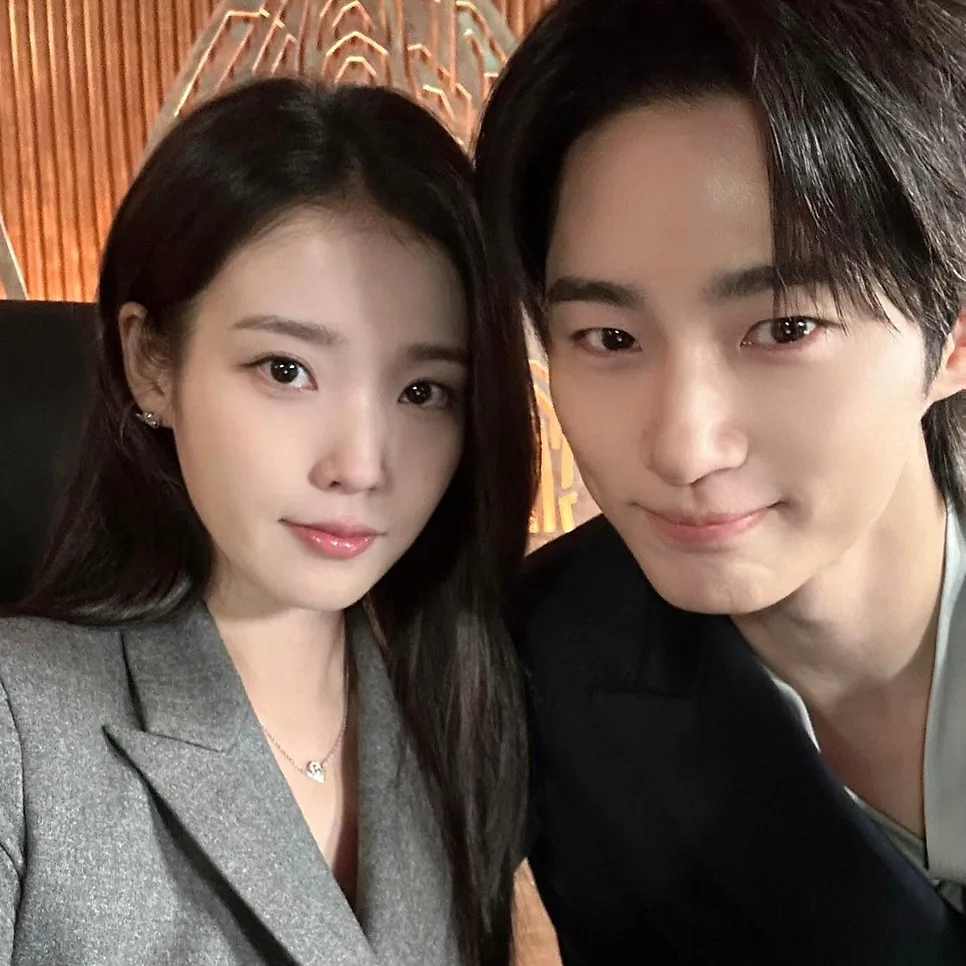아이유 '대군부인' 이혼 선언, 진심 고백 장면 분석 2026 — K-드라마 — archf 1