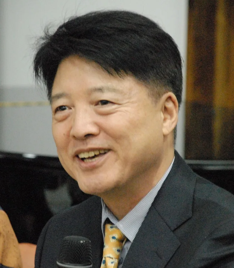 반려견 유모차 등장 2026: 미래 세대 착취와 젊은층 침묵의 의미 — 사회·시사 — futurepedia