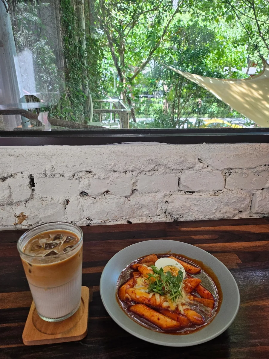 대만 78일차: 타이베이 101 교촌치킨 & 짬뽕 후기 2026 — K-푸드·맛집 — izaranda