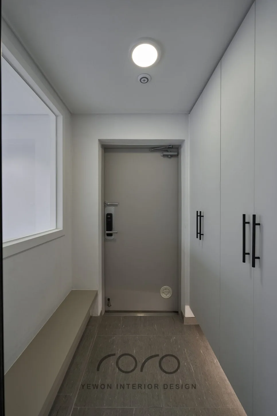 울산 야음동 동부아파트 32평 인테리어: 블랙&화이트 2026년 트렌드 — K-인테리어 — weragon