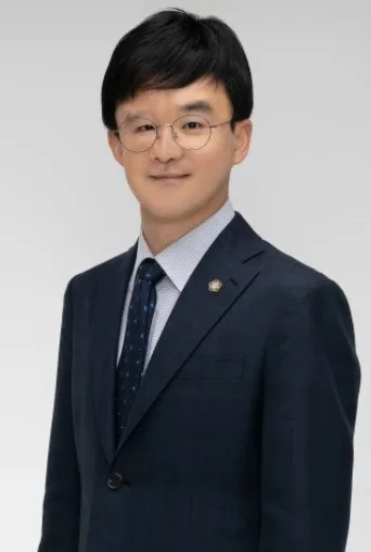 권우현 변호사 감치 15일 논란, 법정 모욕죄 고발까지 — 일상·에세이 — by 윰키킥