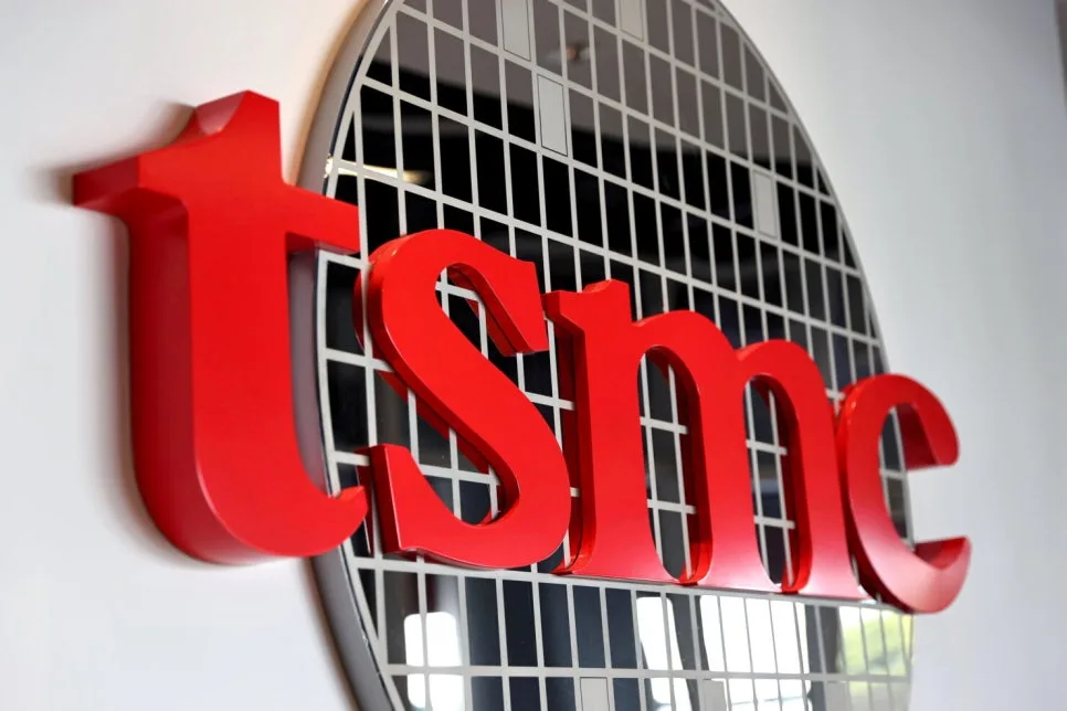TSMC 560억 달러 투자, AI 칩 공급 부족 2026년에도 지속될까?