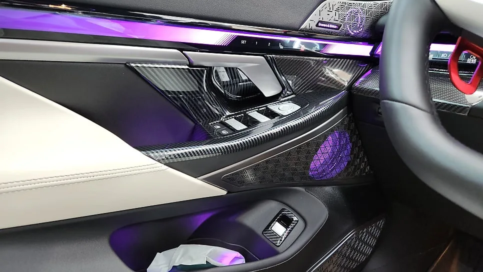 BMW 5시리즈 G60 조수석 시트, 무선 워크인으로 편리하게 조작하는 법 2026 — 자동차 — spner17