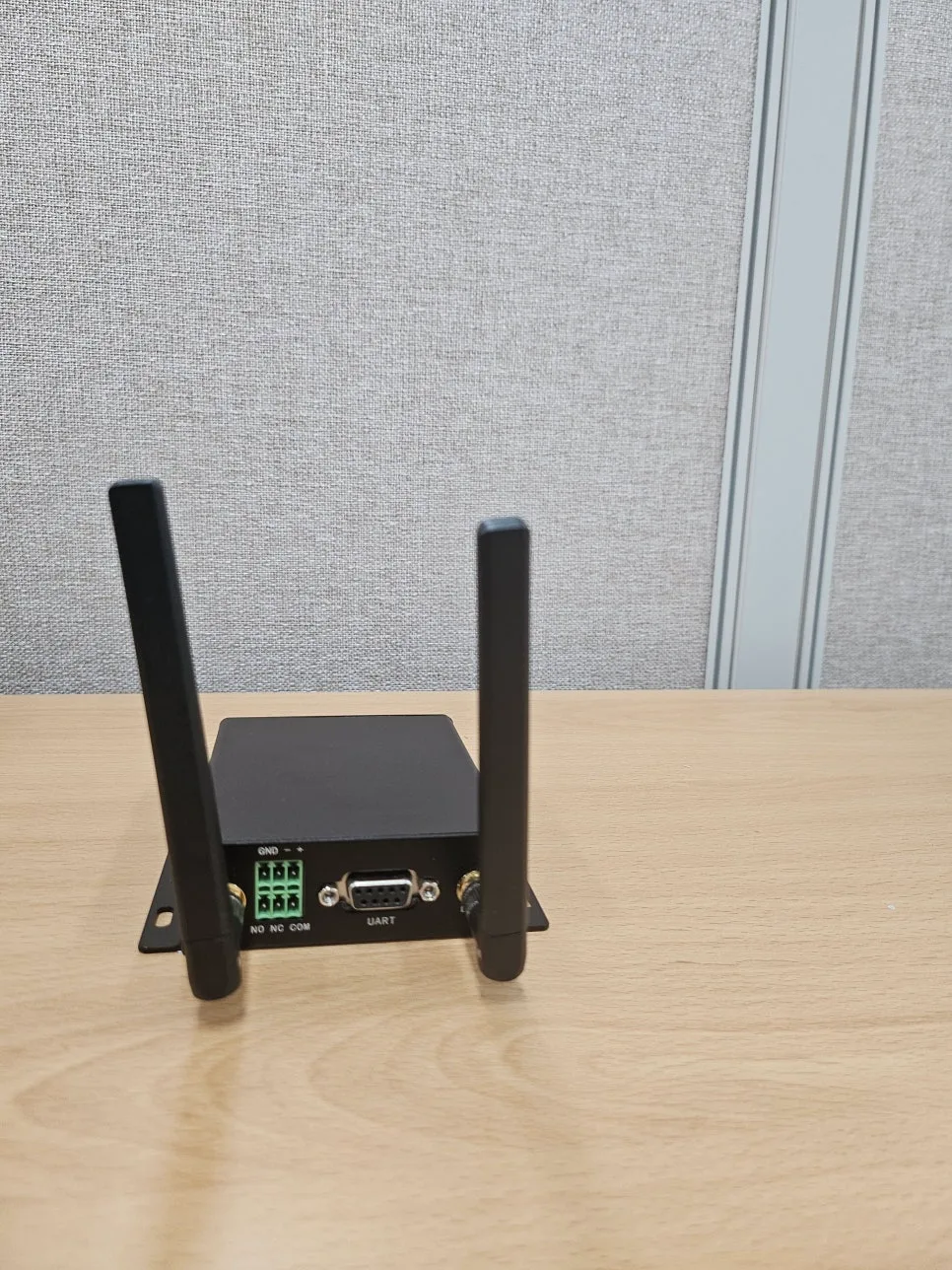산업용 LTE 라우터 IPR-422, 2026년 내구성 및 성능 완벽 분석 2