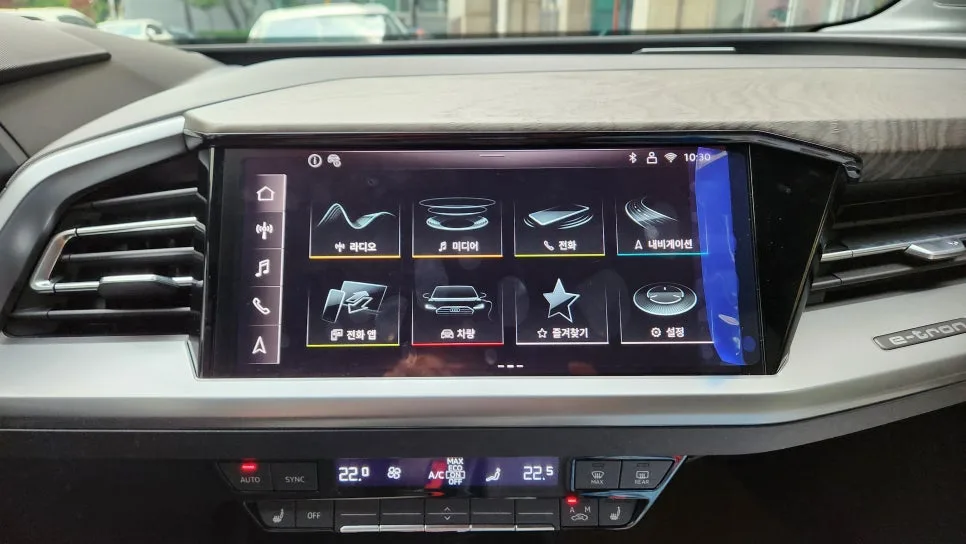 아우디 Q4 e-tron 어라운드 뷰 장착, 2026년 편리한 주차 가이드 — 자동차 — spner17