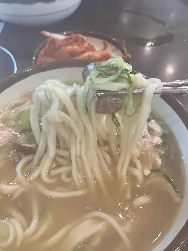 일산 킨텍스 닭칼국수 맛집 2026: 웨이팅 30분, 후기 총정리 — K-푸드·맛집 — by 럭키앤