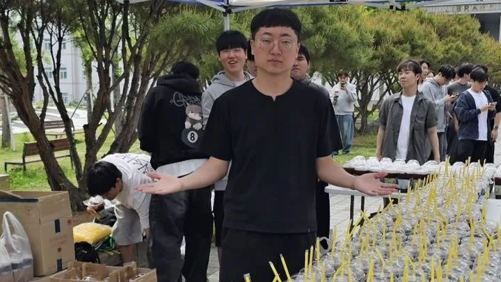 충주맨 김선태, 교통대 커피 800잔 나눔 2026년 행사 분석