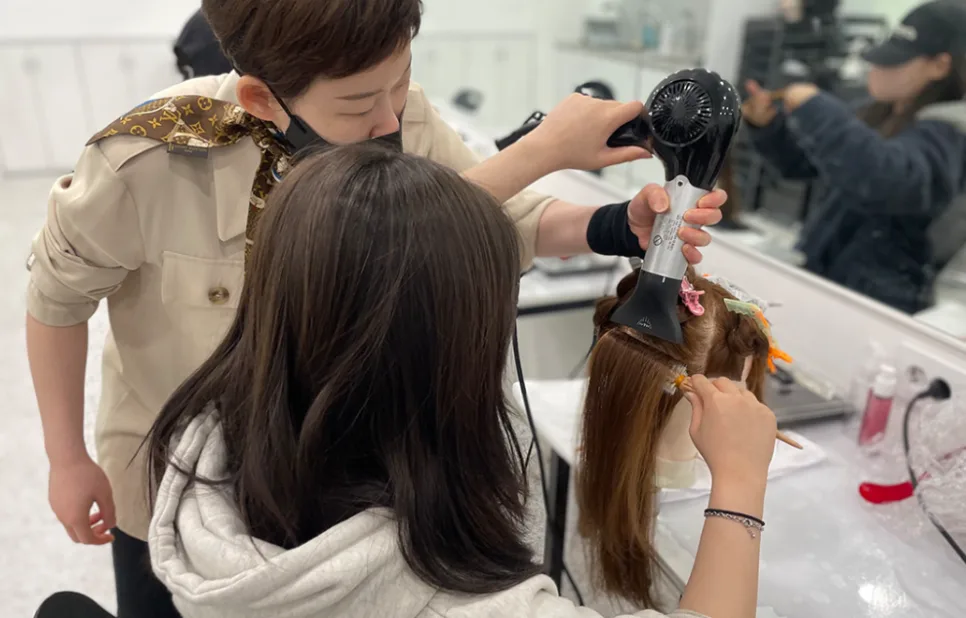 2026년 미용 진로 고민 해결! 부천미용학원 성공 전략 2