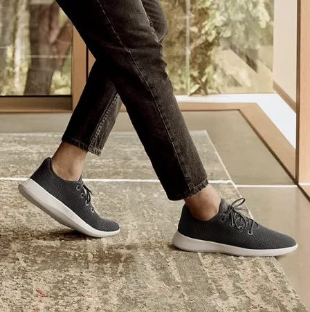 장기 해외여행 신발 2026: 남자 4종 비교 (Allbirds, Salomon, ECCO, NB) 2