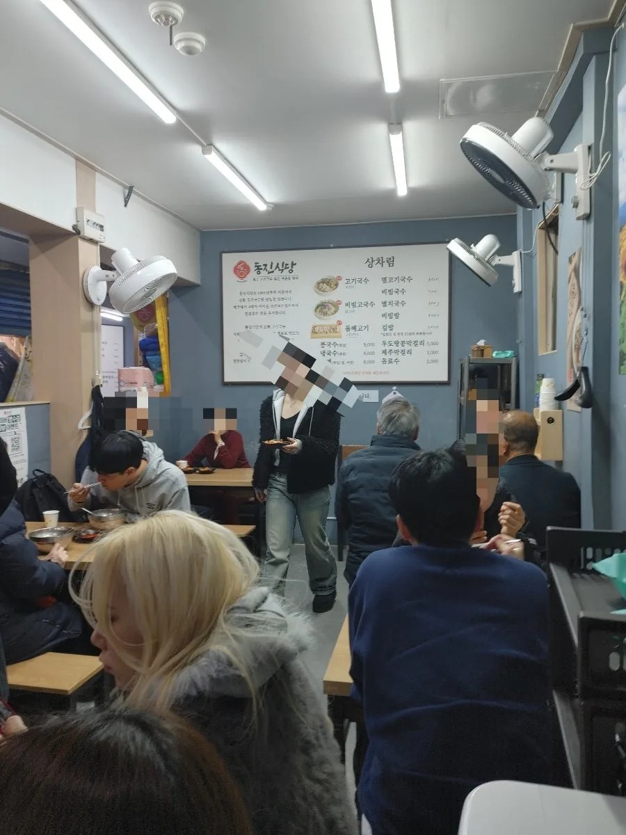 제주 동문시장 국수 맛집 2026: 동진식당 고기국수 후기 — K-푸드·맛집 — ojk84