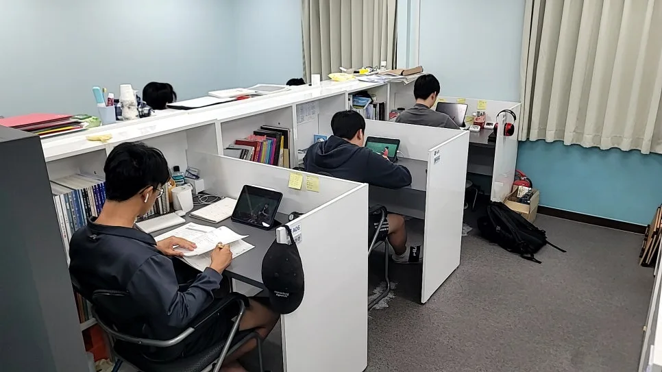 2025 3월 모의고사 수학, 난이도별 출제 경향과 학습 전략 총정리 2