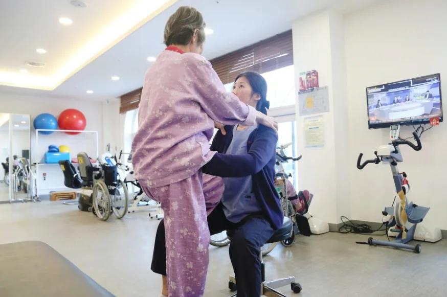 담석증 수술 후 재활, 의성 요양병원에서 회복하는 법 2026 2