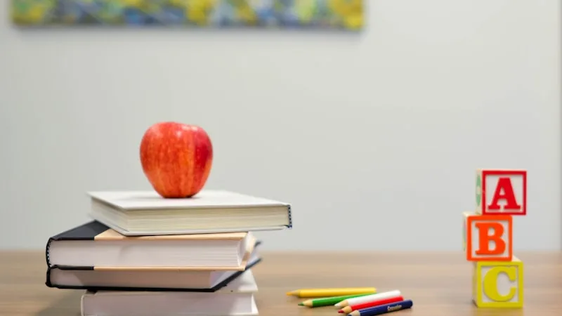 PISA·TIMSS 한국 교육, 성적과 창의력 균형 전략 — 일상·에세이 — 에듀마스터TV 1