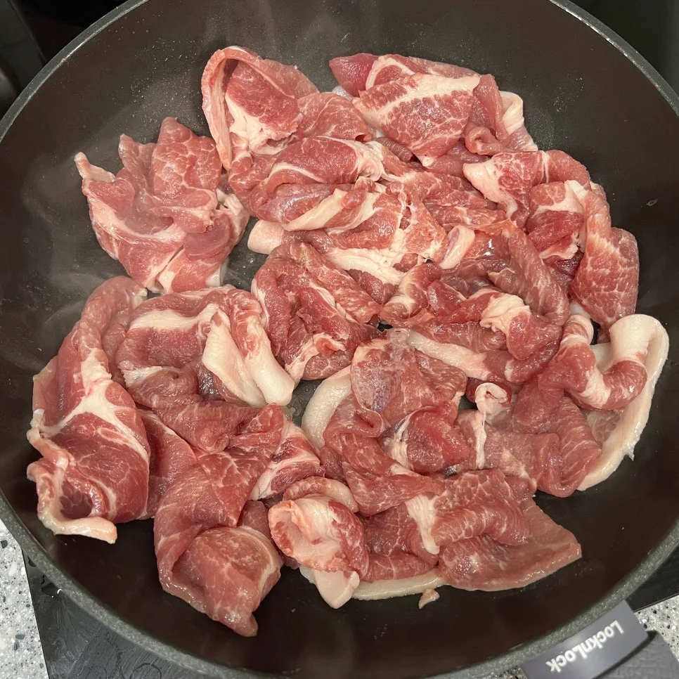 2026년 제육볶음 황금 레시피: 집밥으로 즐기는 매콤달달 불맛 비법 — 한식 레시피 — jeejee101