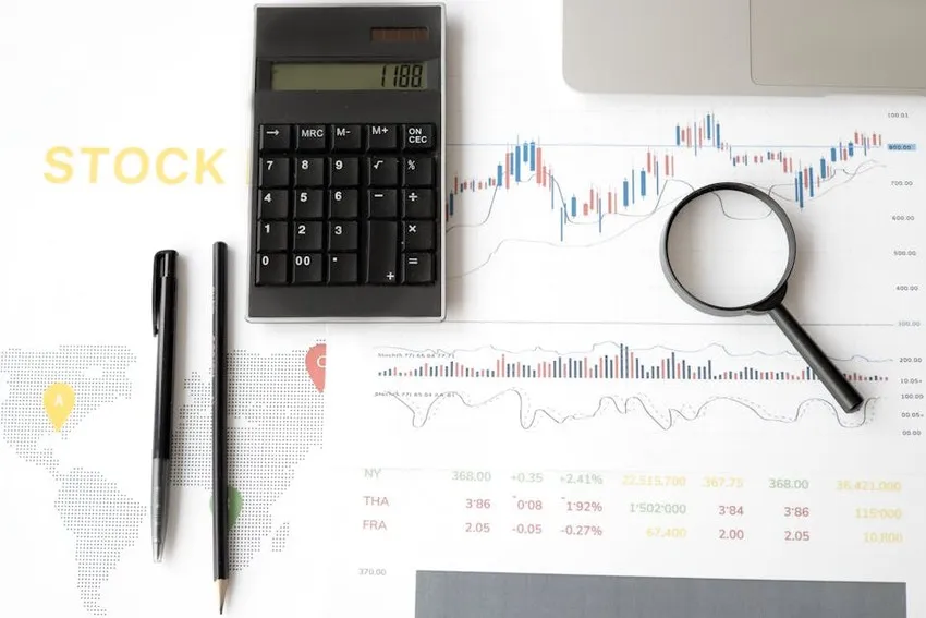 ETF Hedged vs. Unhedged: 2026 Returns & Strategy Guide 3