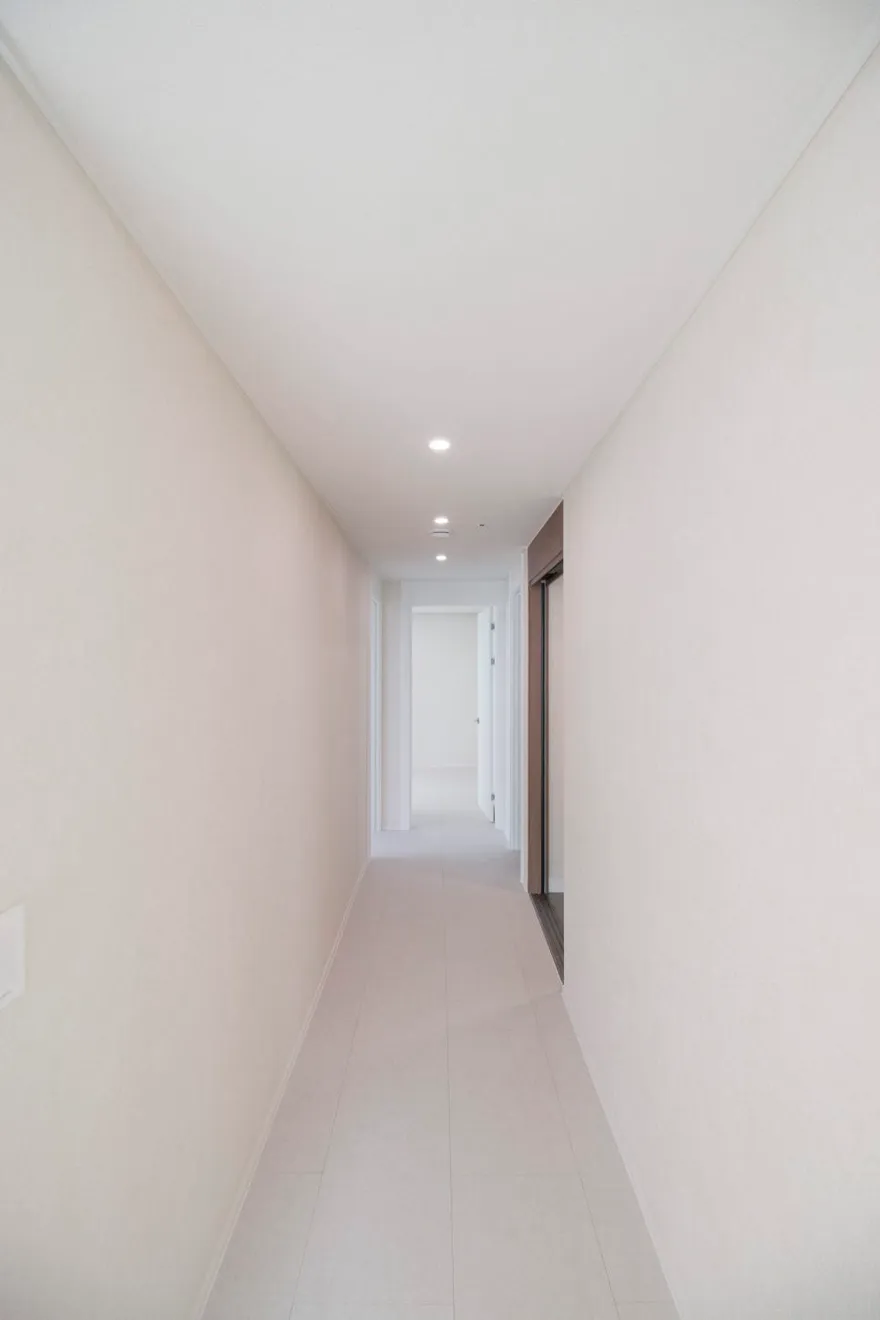 Korean Apartment Style 2026: Modern Minimalist Home Decor 3
