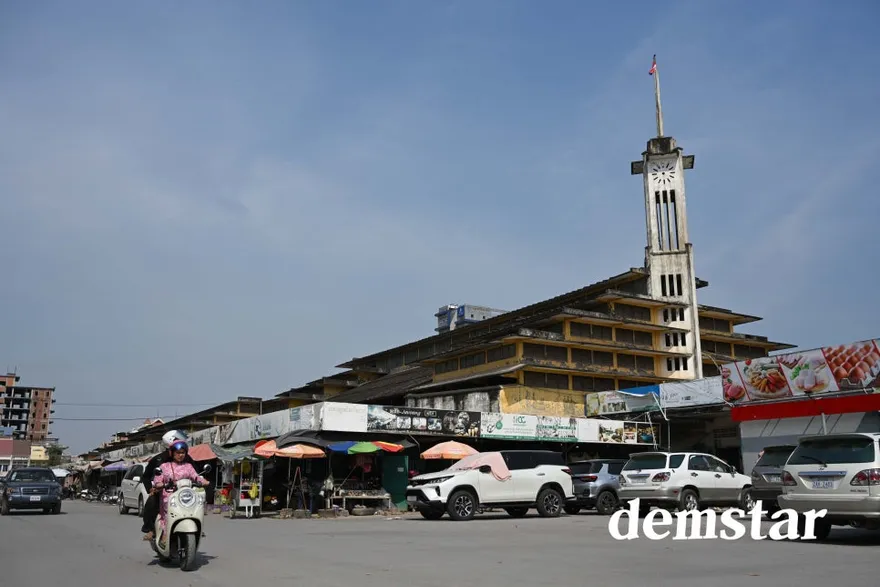 Phsar Nath Market 2026: Cambodia's Colonial Architecture & Local Culture 3